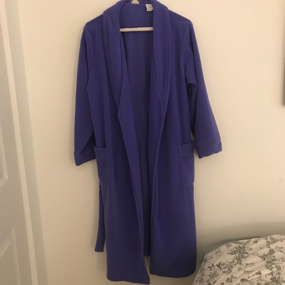 L.L Bean Purple Robe - Picture 5 of 5